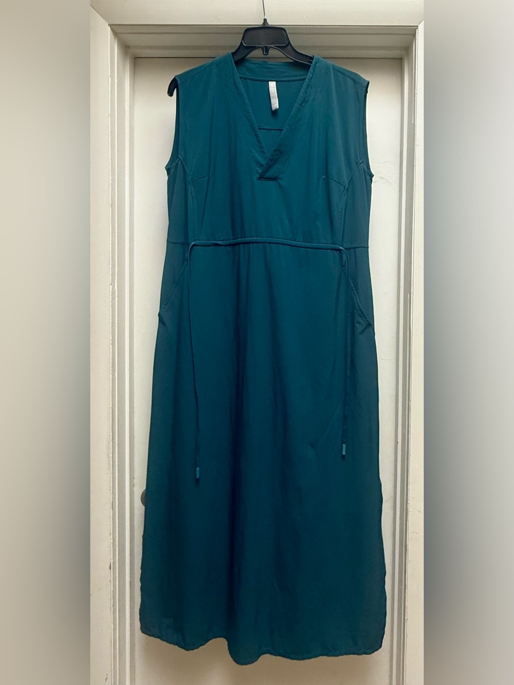 Athleta Marlow Maxi Dress - Picture 4 of 10